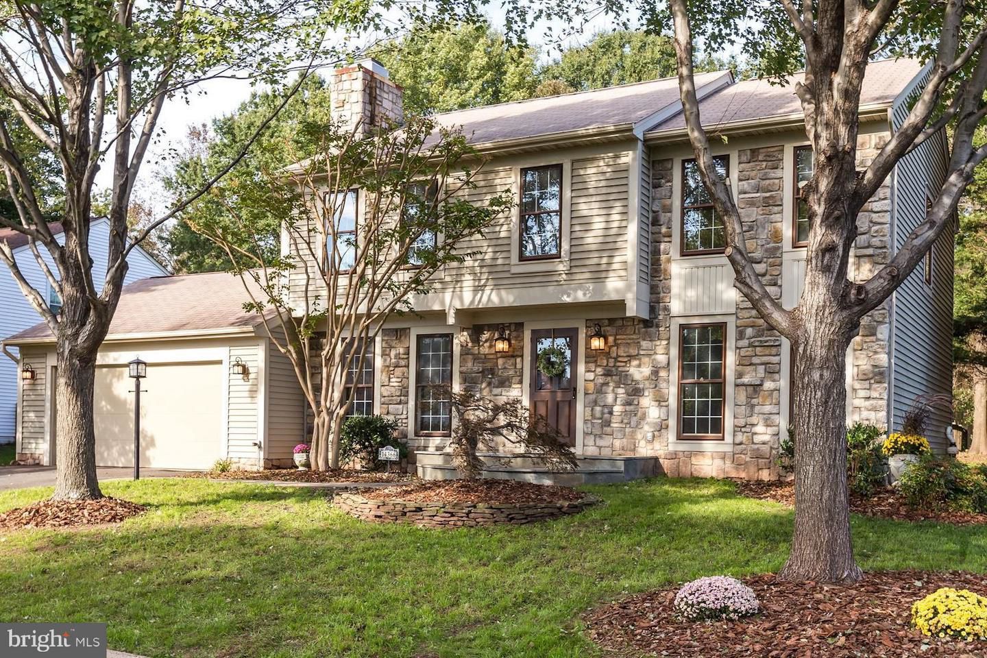 14366 Nandina Court, Centreville, VA 20120.jpg